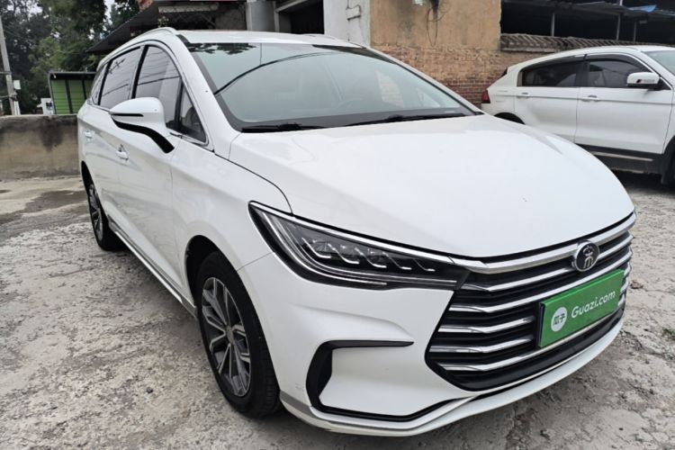 Used BYD Song MAX 2021 Upgraded Model 1.5T Automatic Luxury 7-Seater Front Right 45 Deg