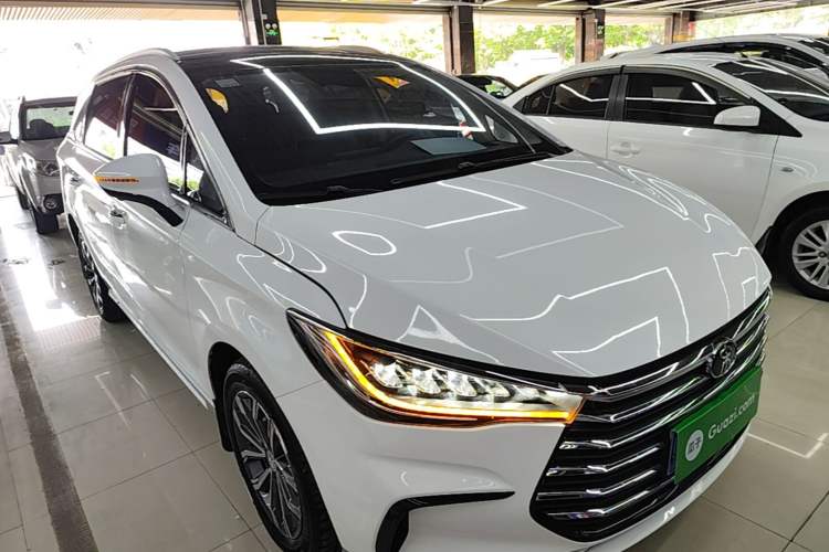 Used BYD Song MAX 2021 Upgraded Model 1.5T Automatic Prestige 7-Seater Front Right 45 Deg
