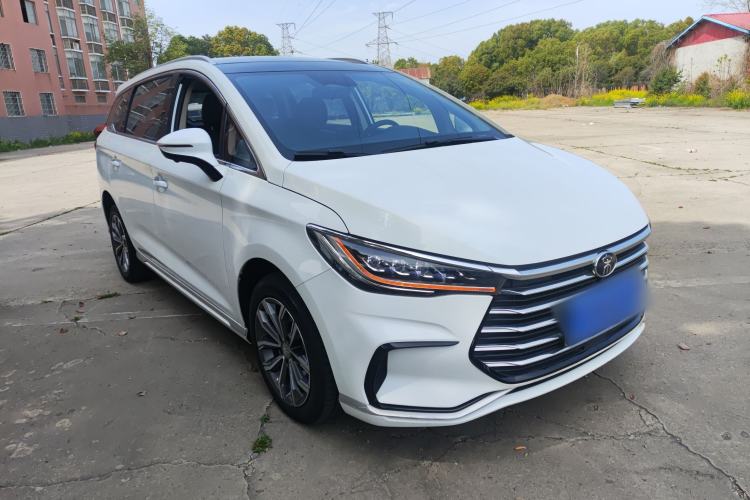 Used BYD Song MAX 2021 Upgraded Model 1.5T Automatic Prestige 6-Seater Front Right 45 Deg