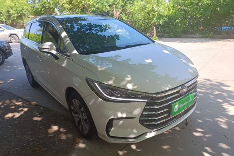 Used BYD Song MAX 2021 Upgraded Model 1.5T Automatic Prestige 6-Seater Front Right 45 Deg