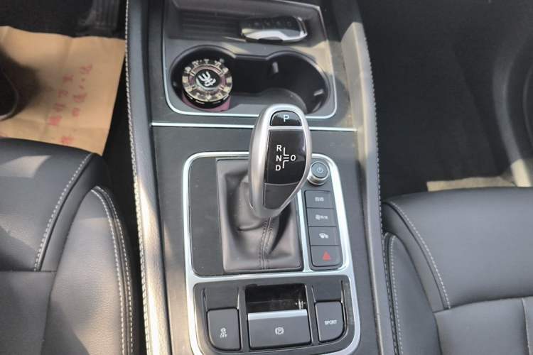 Used BYD Song MAX 2021 Upgraded Model 1.5T Automatic Luxury 6-Seater Gear Lever