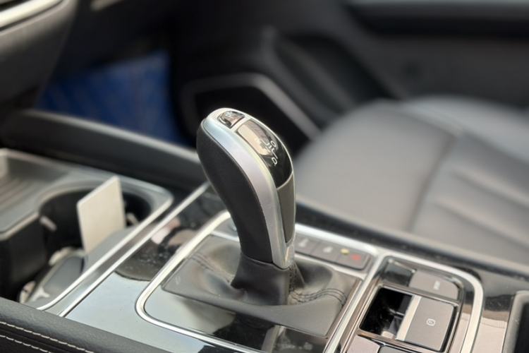 Used BYD Song MAX 2021 Upgraded Model 1.5T Automatic Prestige 7-Seater Gear Lever