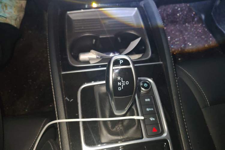 Used BYD Song MAX 2021 Upgraded Model 1.5T Automatic Prestige 7-Seater Gear Lever