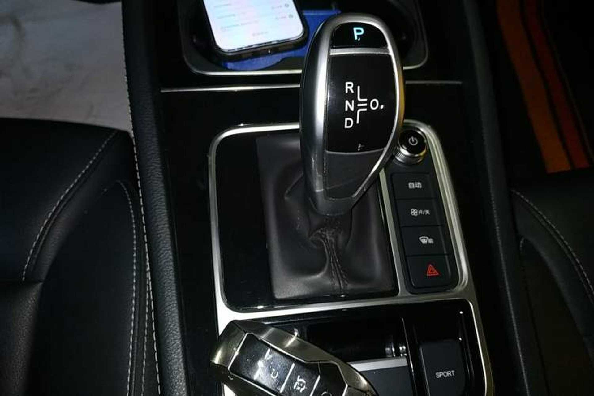 Used BYD Song MAX 2021 Upgraded Model 1.5T Automatic Prestige 6-Seater Gear Lever