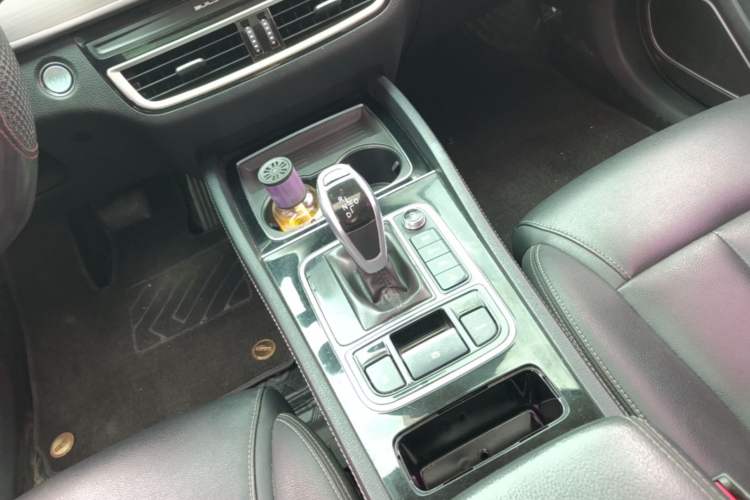 Used BYD Song MAX 2021 Upgraded Model 1.5T Automatic Luxury 6-Seater Gear Lever