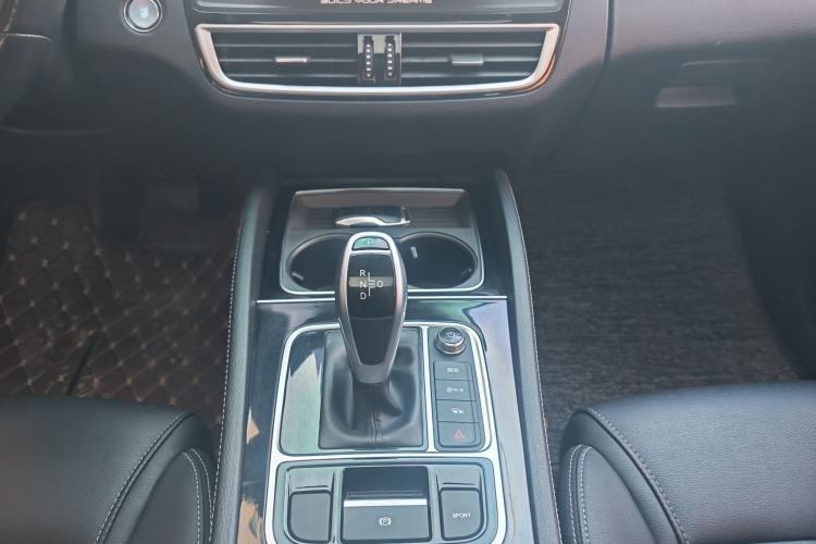 Used BYD Song MAX 2021 Upgraded Model 1.5T Automatic Luxury 7-Seater Gear Lever