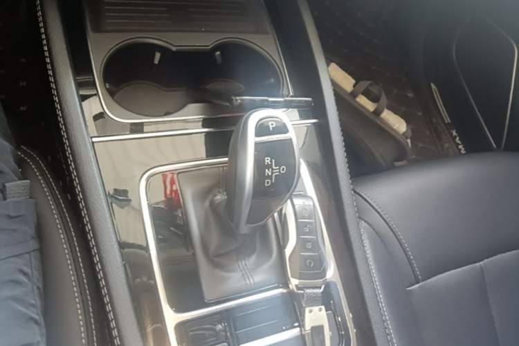 Used BYD Song MAX 2021 Upgraded Model 1.5T Automatic Luxury 6-Seater Gear Lever