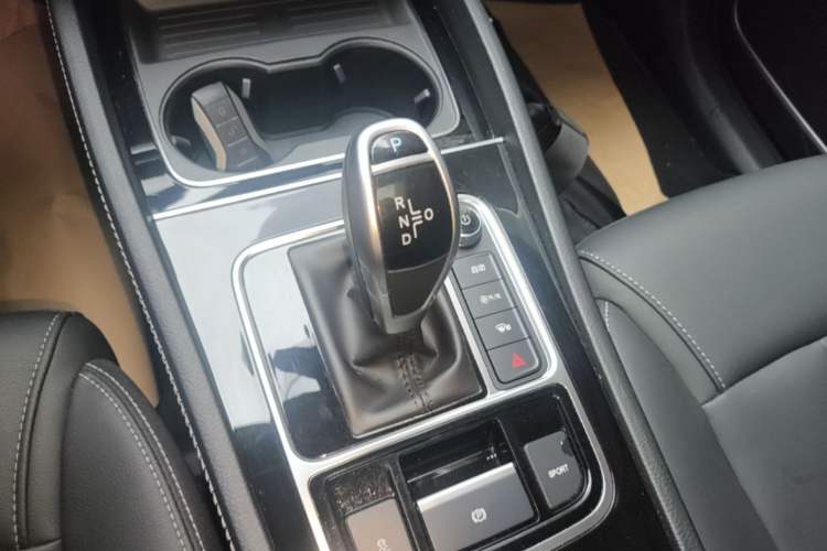 Used BYD Song MAX 2021 Upgraded Model 1.5T Automatic Luxury 6-Seater Gear Lever