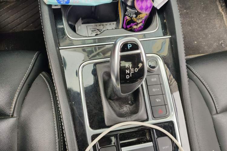 Used BYD Song MAX 2021 Upgraded Model 1.5T Automatic Prestige 7-Seater Gear Lever
