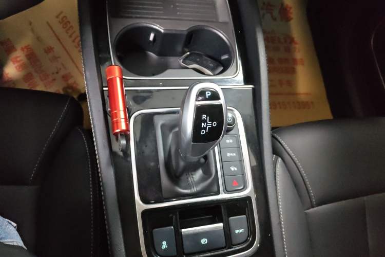 Used BYD Song MAX 2021 Upgraded Model 1.5T Automatic Prestige 7-Seater Gear Lever
