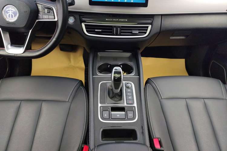 Used BYD Song MAX 2021 Upgraded Model 1.5T Automatic Luxury 7-Seater Gear Lever