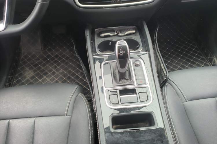 Used BYD Song MAX 2021 Upgraded Model 1.5T Automatic Luxury 7-Seater Gear Lever