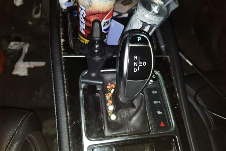 Used BYD Song MAX 2021 Upgraded Model 1.5T Automatic Prestige 7-Seater Gear Lever