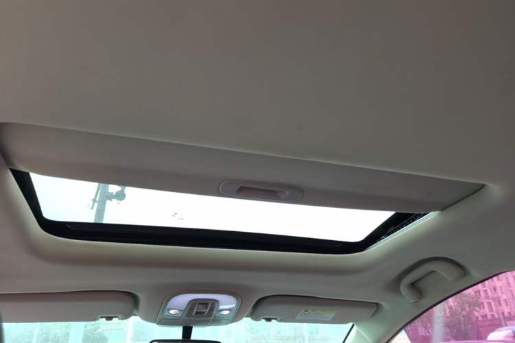 Used BYD Song MAX 2021 Upgraded Model 1.5T Automatic Luxury 6-Seater Headliner