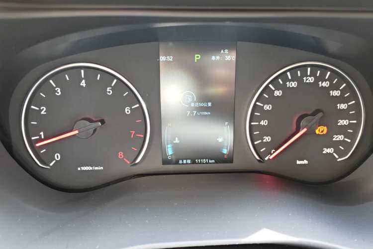 Used BYD Song MAX 2021 Upgraded Model 1.5T Automatic Luxury 6-Seater Instrument Cluster