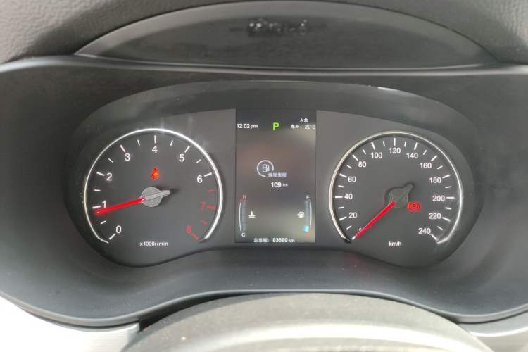 Used BYD Song MAX 2021 Upgraded Model 1.5T Automatic Luxury 7-Seater Instrument Cluster