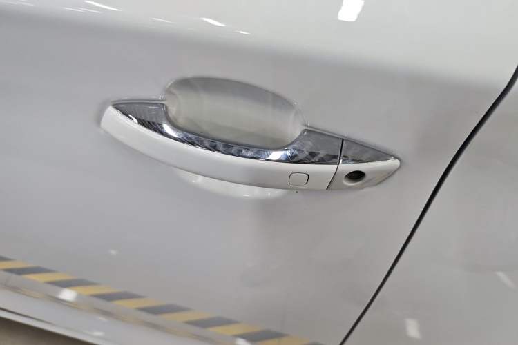 Used BYD Song MAX 2021 Upgraded Model 1.5T Automatic Luxury 6-Seater Interior 1