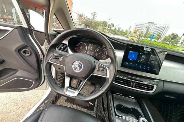 Used BYD Song MAX 2021 Upgraded Model 1.5T Automatic Luxury 6-Seater Interior 1