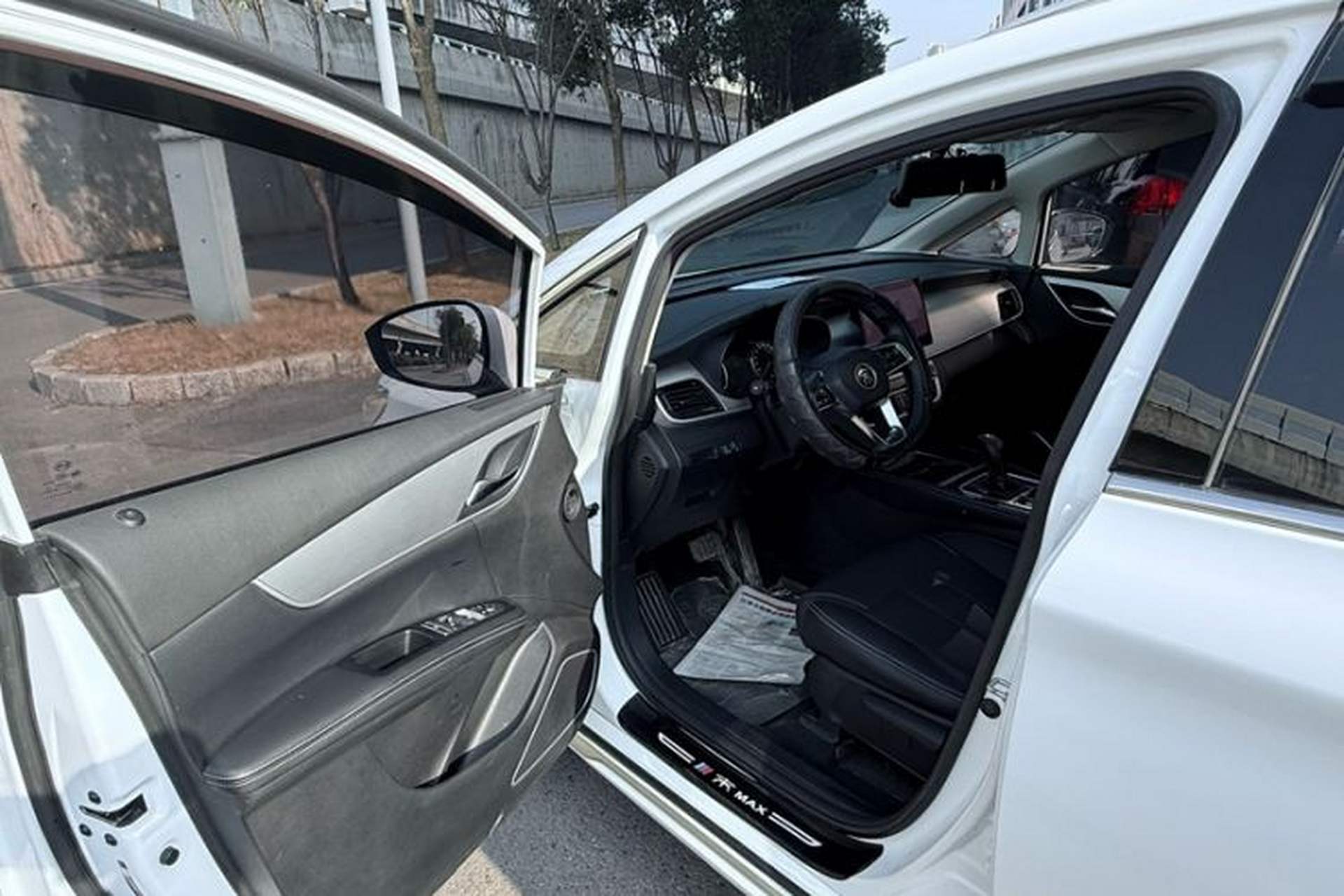 Used BYD Song MAX 2021 Upgraded Model 1.5T Automatic Luxury 7-Seater Interior 10
