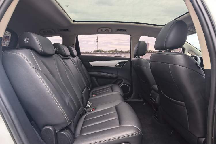 Used BYD Song MAX 2021 Upgraded Model 1.5T Automatic Prestige 7-Seater Interior 10