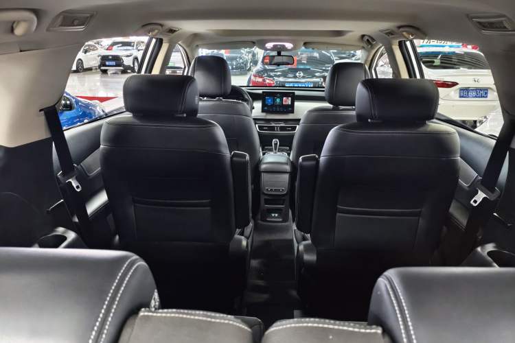 Used BYD Song MAX 2021 Upgraded Model 1.5T Automatic Luxury 6-Seater Interior 10