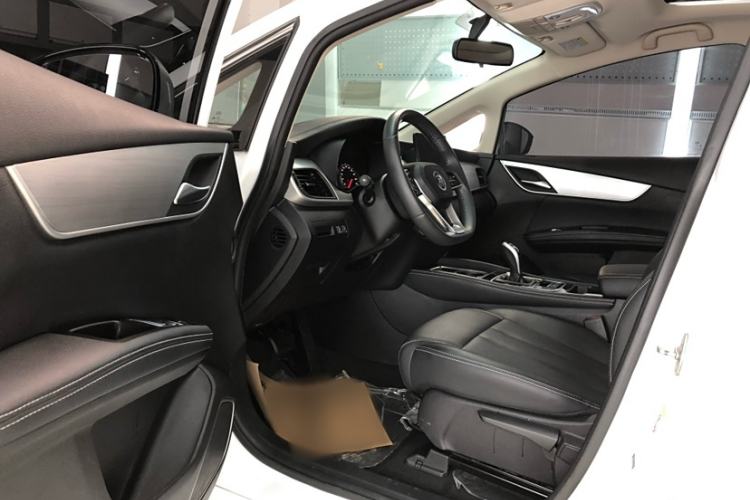 Used BYD Song MAX 2021 Upgraded Model 1.5T Automatic Luxury 6-Seater Interior 3