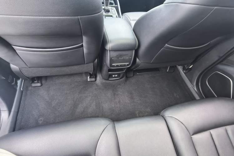 Used BYD Song MAX 2021 Upgraded Model 1.5T Automatic Prestige 7-Seater Interior 3