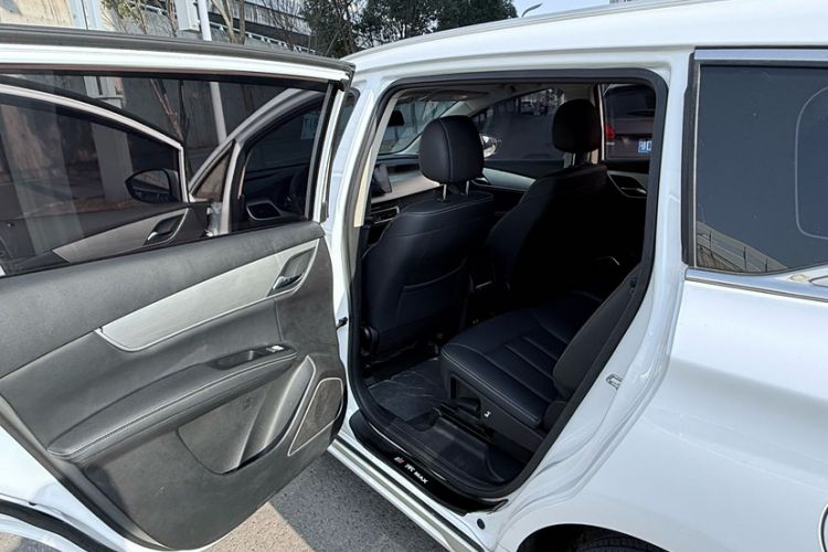 Used BYD Song MAX 2021 Upgraded Model 1.5T Automatic Luxury 7-Seater Interior 4