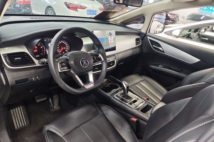 Used BYD Song MAX 2021 Upgraded Model 1.5T Automatic Luxury 6-Seater Interior 4