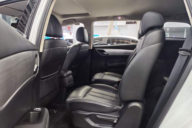 Used BYD Song MAX 2021 Upgraded Model 1.5T Automatic Luxury 6-Seater Interior 5