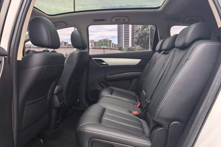 Used BYD Song MAX 2021 Upgraded Model 1.5T Automatic Prestige 7-Seater Interior 8