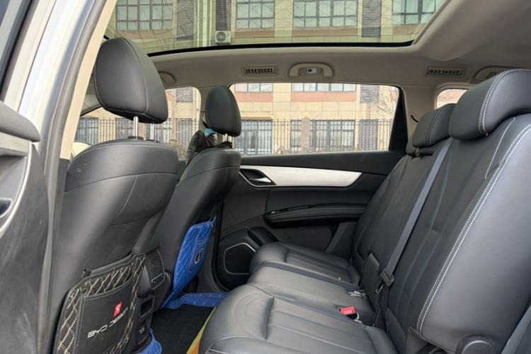 Used BYD Song MAX 2021 Upgraded Model 1.5T Automatic Prestige 7-Seater Interior 9