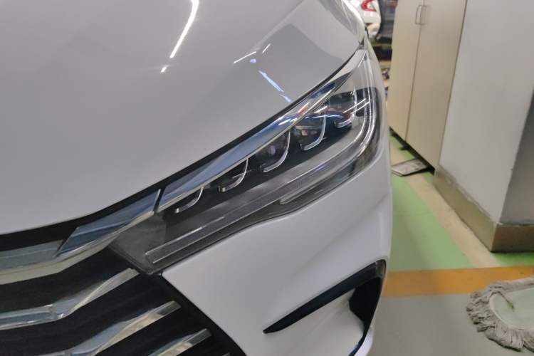 Used BYD Song MAX 2021 Upgraded Model 1.5T Automatic Luxury 7-Seater Left Front Headlight