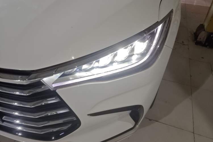 Used BYD Song MAX 2021 Upgraded Model 1.5T Automatic Prestige 7-Seater Left Front Headlight