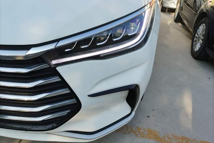Used BYD Song MAX 2021 Upgraded Model 1.5T Automatic Luxury 6-Seater Left Front Headlight