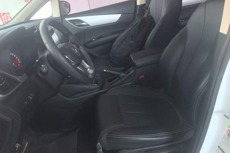 Used BYD Song MAX 2021 Upgraded Model 1.5T Manual Luxury 7-Seater Left Front Seat