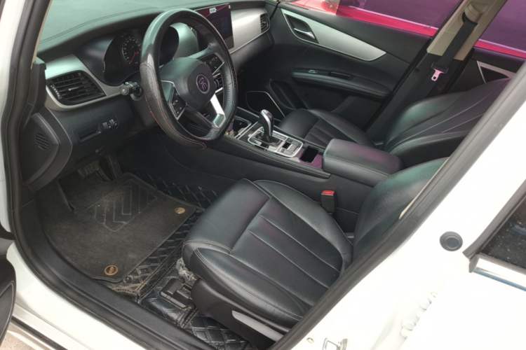 Used BYD Song MAX 2021 Upgraded Model 1.5T Automatic Luxury 6-Seater Left Front Seat