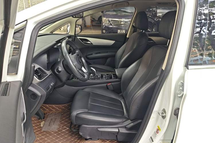 Used BYD Song MAX 2021 Upgraded Model 1.5T Automatic Luxury 6-Seater Left Front Seat