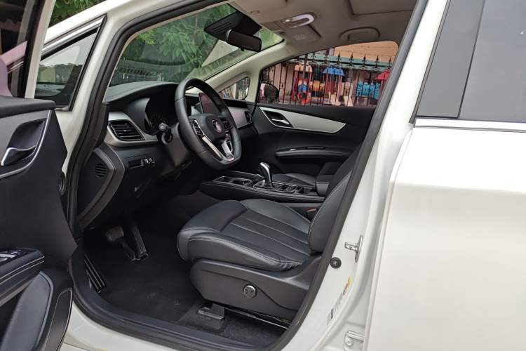 Used BYD Song MAX 2021 Upgraded Model 1.5T Automatic Prestige 7-Seater Left Front Seat