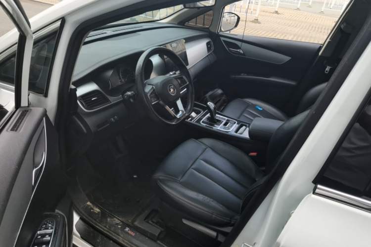 Used BYD Song MAX 2021 Upgraded Model 1.5T Automatic Luxury 7-Seater Left Front Seat