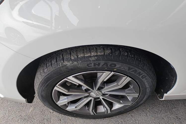 Used BYD Song MAX 2021 Upgraded Model 1.5T Automatic Prestige 6-Seater Left Front Wheel Hub