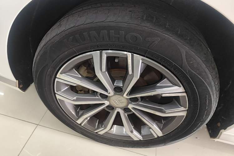 Used BYD Song MAX 2021 Upgraded Model 1.5T Automatic Luxury 7-Seater Left Front Wheel Hub
