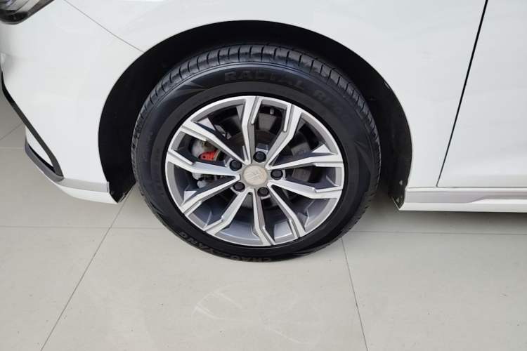 Used BYD Song MAX 2021 Upgraded Model 1.5T Automatic Luxury 7-Seater Left Front Wheel Hub