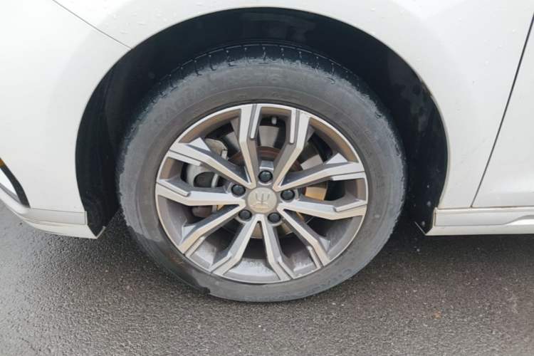 Used BYD Song MAX 2021 Upgraded Model 1.5T Automatic Luxury 7-Seater Left Front Wheel Hub