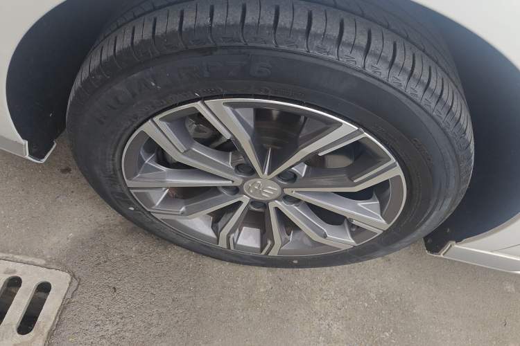 Used BYD Song MAX 2021 Upgraded Model 1.5T Automatic Luxury 6-Seater Left Front Wheel Hub