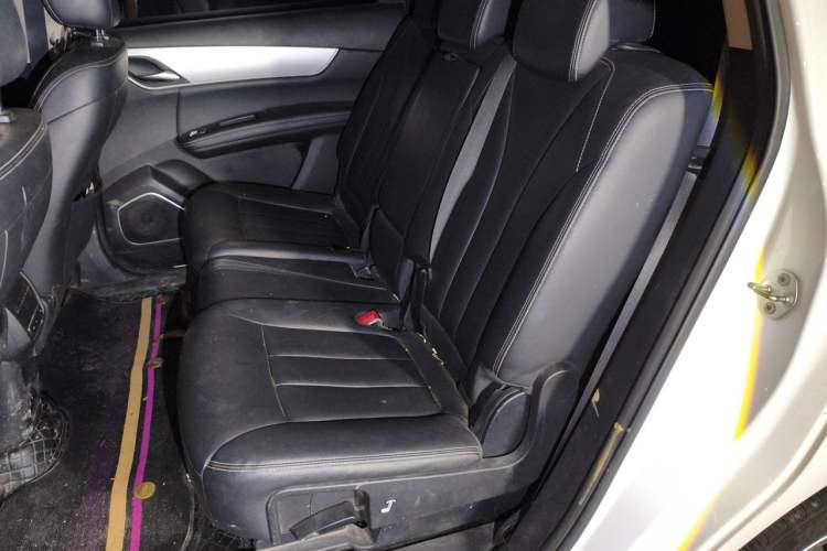 Used BYD Song MAX 2021 Upgraded Model 1.5T Manual Luxury 7-Seater Left Rear Seat