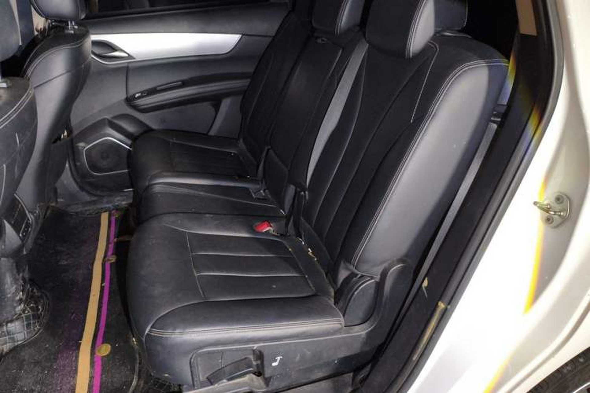 Used BYD Song MAX 2021 Upgraded Model 1.5T Manual Luxury 7-Seater Left Rear Seat