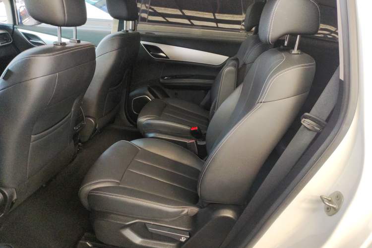 Used BYD Song MAX 2021 Upgraded Model 1.5T Automatic Luxury 6-Seater Left Rear Seat