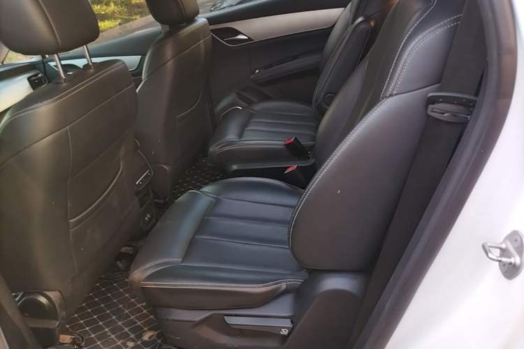 Used BYD Song MAX 2021 Upgraded Model 1.5T Automatic Luxury 6-Seater Left Rear Seat