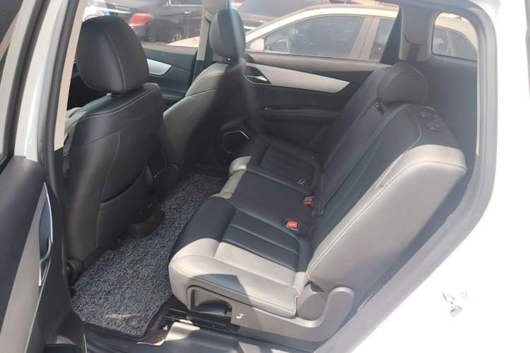Used BYD Song MAX 2021 Upgraded Model 1.5T Automatic Luxury 7-Seater Left Rear Seat